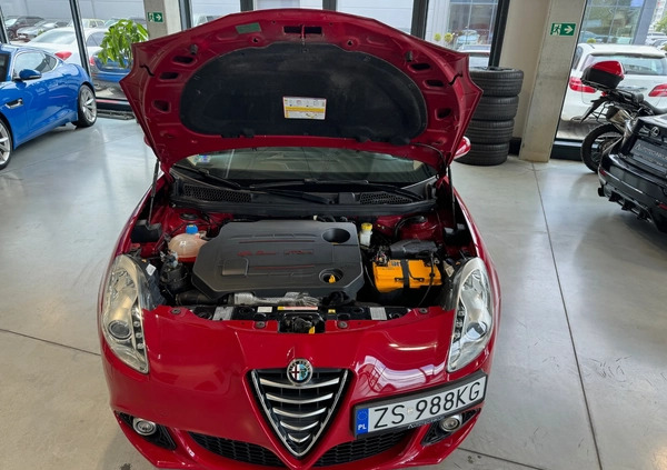 Alfa Romeo Giulietta cena 45900 przebieg: 114333, rok produkcji 2015 z Świebodzice małe 326